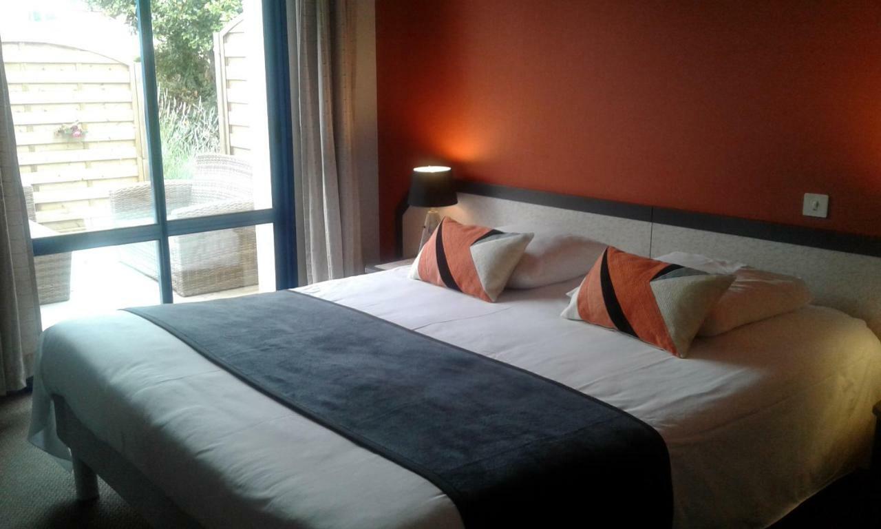 Hotel Restaurant Le Capricorne Pouldreuzic Kültér fotó